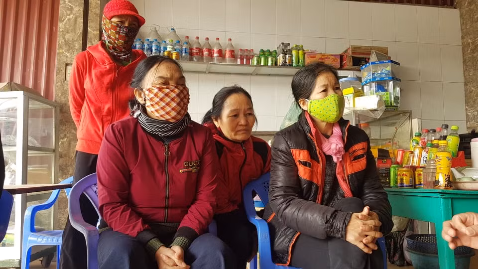 Hai Duong: Dan song canh Cong ty Giay Cam Binh keu than o nhiem-Hinh-2