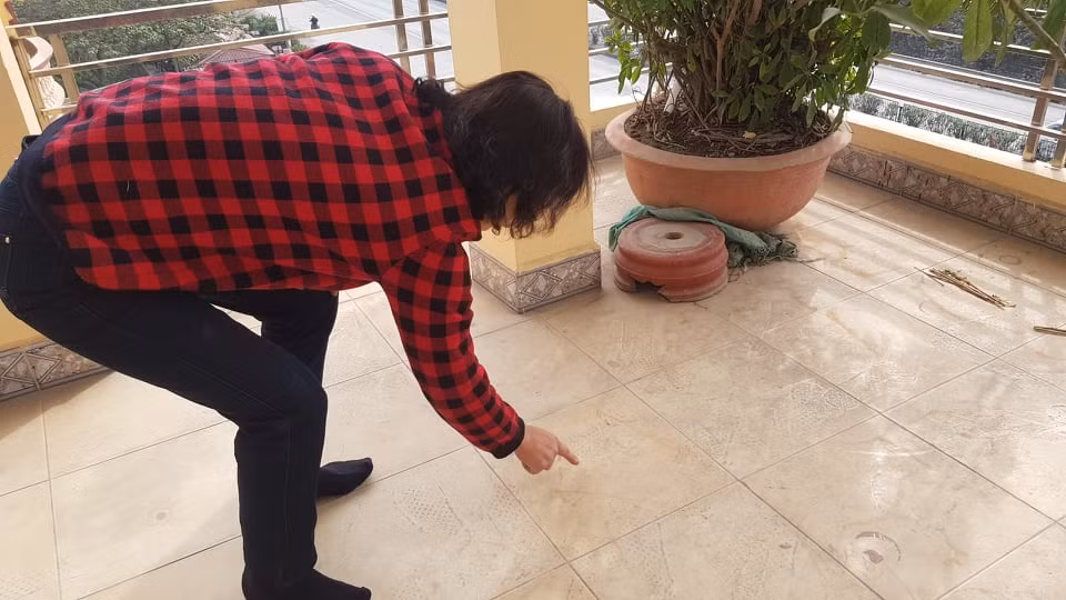 Hai Duong: Dan song canh Cong ty Giay Cam Binh keu than o nhiem-Hinh-8