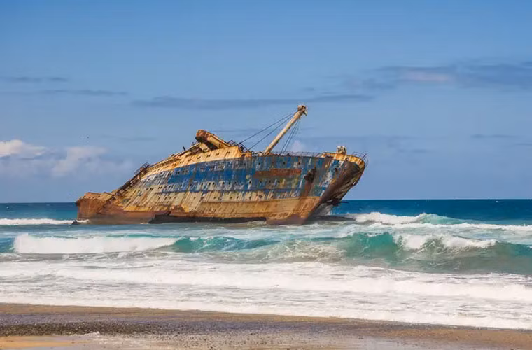 Xác tàu SS American Star đã bị "ăn mòn" từ khi nó dạt vào bờ biển Playa de Garcey ở Fuertaventura thuộc quần đảo Canaria năm 1994.