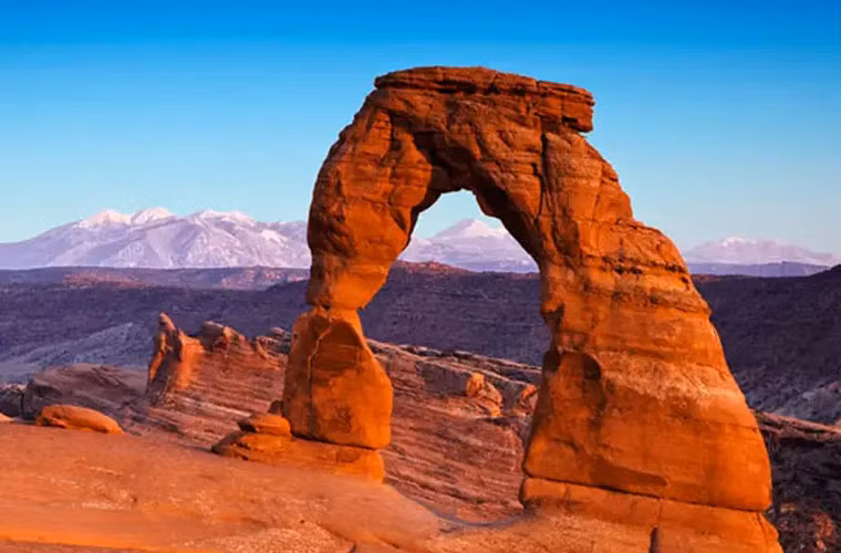 Vườn quốc gia Arches ở Utah là khu vườn điêu khắc của thiên nhiên với hơn 2000 vòm đá được hình thành một cách tự nhiên.