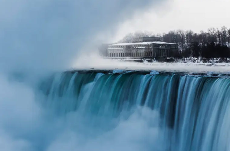 Hình thành năm 1885, Công viên quốc gia Thác Niagara ở Buffalo, New York là công viên quốc gia lâu đời nhất ở Mỹ. Mỗi giây thác chảy mang theo hơn 2,6 triệu lít nước.
