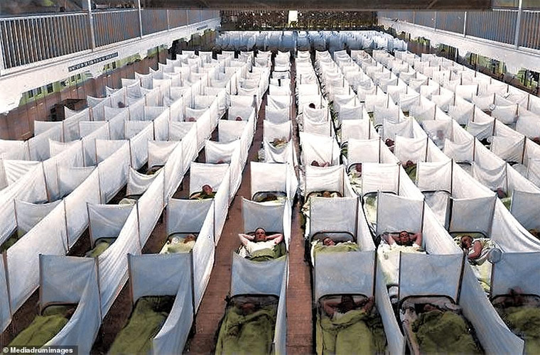 Trạm Huấn luyện Hải quân San Francisco đông kín bệnh nhân cúm và họ đều là lính từ tiền tuyến Thế chiến I trở về.