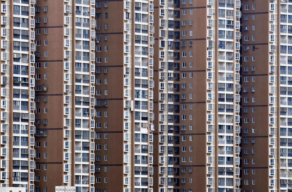 Các quan chức và một số chuyên gia y tế Trung Quốc cho rằng biện pháp cấm túc cả thành phố 11 triệu dân này đã giúp giảm sự lây lan của virus corona.