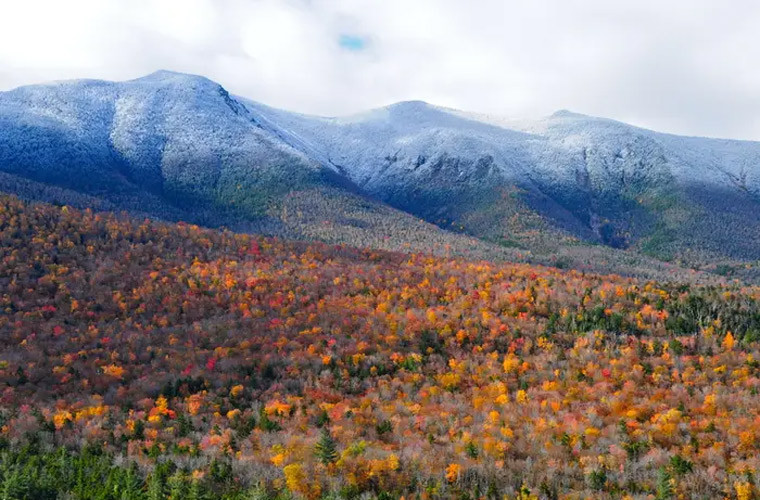 Núi Trắng ở New Hampshire và Maine có độ cao nhất ở phía đông bắc Mỹ.