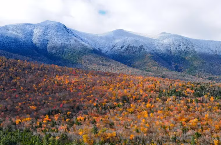Núi Trắng ở New Hampshire và Maine có độ cao nhất ở phía đông bắc Mỹ.