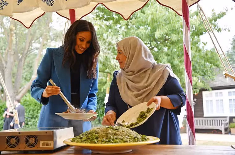 Tháng 9/2018: Meghan tham gia xuất bản một cuốn sách nấu ăn từ thiện để giúp các nạn nhân Grenfell Tower. Đây là dự án riêng đầu tiên mà cô tham gia với tư cách là một thành viên Hoàng gia Anh.