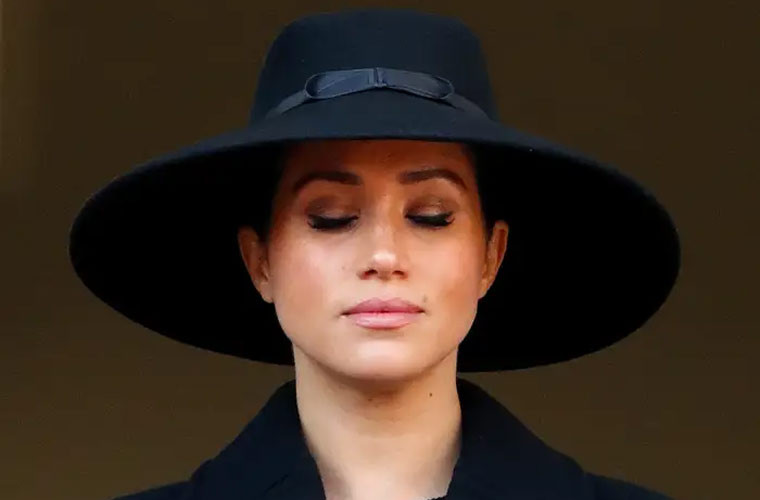 Tháng 11/2019: Meghan tham dự sự kiện Remembrance Sunday ở London.