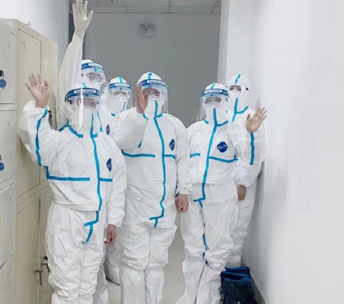 Kinh ngac san phu nhiem virus corona sinh con khoe manh-Hinh-3