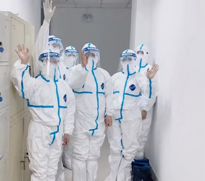 Kinh ngac san phu nhiem virus corona sinh con khoe manh-Hinh-3