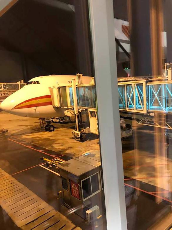 Một chiếc máy bay chở hàng được Bộ Ngoại giao Mỹ thuê để di chuyển người Mỹ và Canada khỏi Vũ Hán.