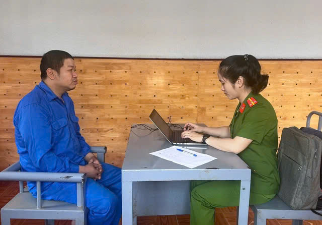 Lời khai của nhóm đối tượng vụ giá đỗ tại Bách Hoa Xanh ủ chất cấm - Hình 2 Loi khai cua nhom doi tuong vu gia do tai Bach Hoa Xanh u chat cam-Hinh-2