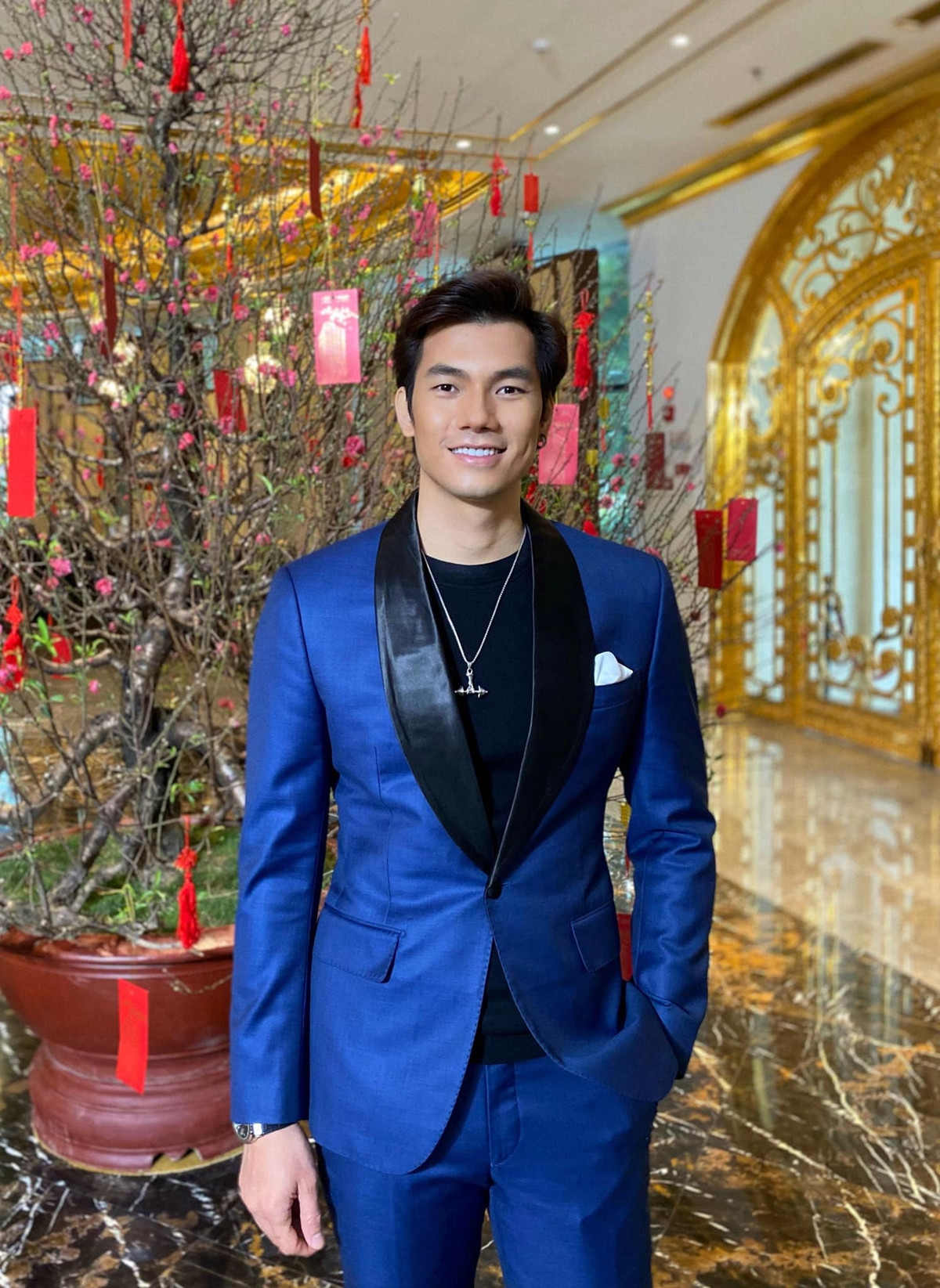 Con trai và bố mẹ đến chơi nhà mới của NSND Công Lý ngày Tết - Hình 12 Con trai va bo me den choi nha moi cua NSND Cong Ly ngay Tet-Hinh-12