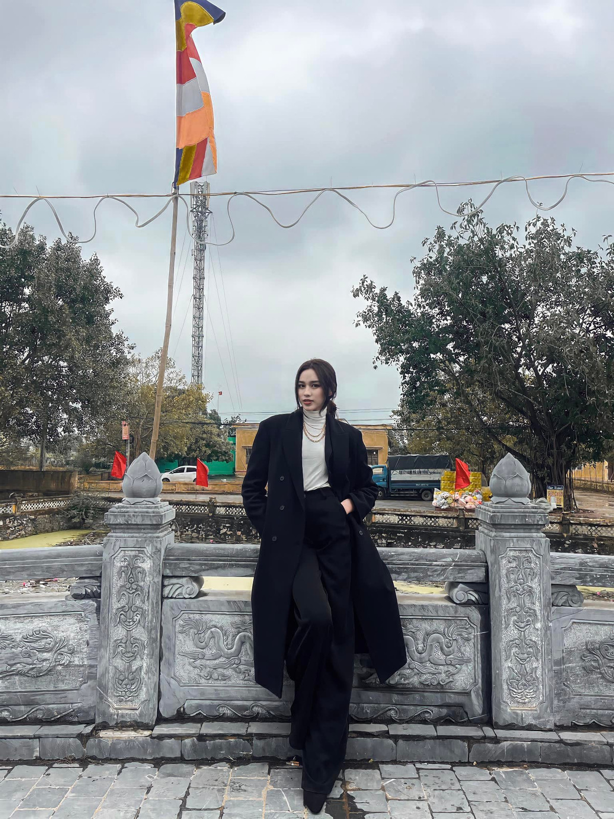 Con trai và bố mẹ đến chơi nhà mới của NSND Công Lý ngày Tết - Hình 11 Con trai va bo me den choi nha moi cua NSND Cong Ly ngay Tet-Hinh-11