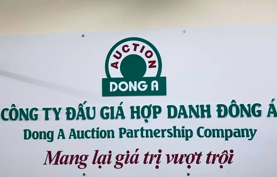 Sai pham cua Cong ty dau gia hop danh Dong A tai Ha Noi