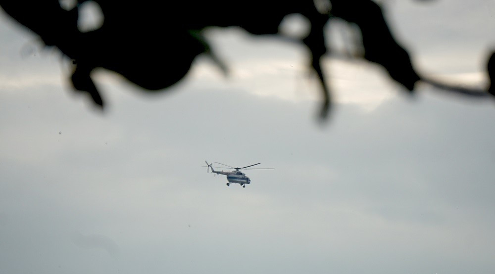 Vẫn theo Cục CSGT, tình hình thời tiết tại khu vực xảy ra tai nạn đã tốt lên nhiều, trời quang, không còn sóng lớn, thuận lợi cho công tác tìm kiếm cứu nạn. Tàu bị nạn cũng đã nổi, dạt vào bờ, dự kiến được lực lượng chức năng tổ chức khám nghiệm phương tiện ngay trong sáng nay.