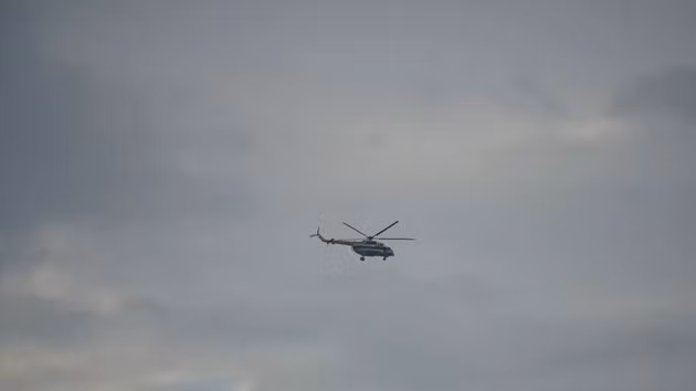 Trước đó, khoảng 14h10 ngày 26/2, tàu khách cao tốc Phương Đông biển số QNa-1152 do ông Võ Lê Sen làm thuyền trưởng cùng hai thuyền viên chở 36 hành khách đi từ đảo Cù Lao Chàm vào bến thủy nội địa Cửa Đại xã Tân Hiệp, TP Hội An. Khi vào cách bờ khoảng hai hải lý, tàu bị lật chìm.