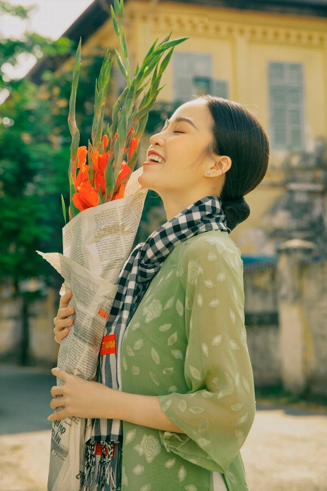 Hoa khôi Cần Thơ mong bình an đến với y, bác sĩ - Hình 7 Hoa khoi Can Tho mong binh an den voi y, bac si-Hinh-7