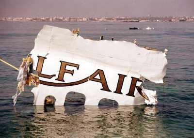 Vào ngày 23/8/2000, chiếc máy bay Airbus A320 mang số hiệu chuyến bay 072 của hãng hàng không Gulf Air rơi ở Vịnh Ba Tư khi đang hạ cánh xuống sân bay Bahrain. Vụ tai nạn đã cướp đi sinh mạng của 143 hành khách và tổ bay.