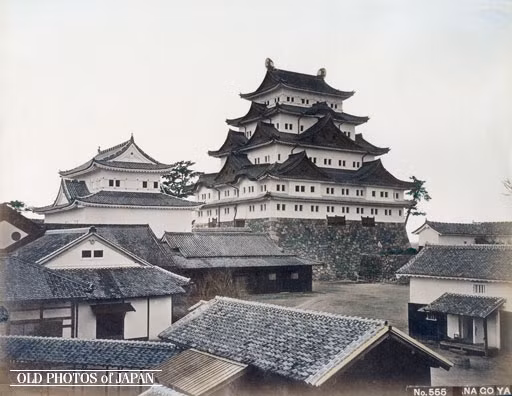 Vẻ đẹp tráng lệ, cổ kính của lâu đài Nagoya.