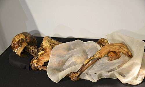 Theo tín ngưỡng cổ xưa, việc nàng công chúa trên được chôn cất trong băng là nhằm mục đích "ngăn lối vào thế giới của người quá cố". Tờ Siberian Times mới đăng tải bài viết cho hay các nhà khoa học đã lên kế hoạch để đưa lại xác ướp trên về dãy núi Altai ở Nga và xây một lăng mộ riêng để công chúa an nghỉ. Theo dự kiến, việc xây dựng lăng mộ sẽ bắt đầu vào năm 2015 tại vùng thảo nguyên cao 2500m ở đồng bằng Ukok - nơi tìm thấy xác ướp trên năm 1993.