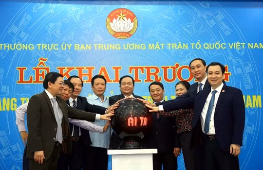 Khai truong Trang thong tin dien tu moi Mat tran To quoc Viet Nam