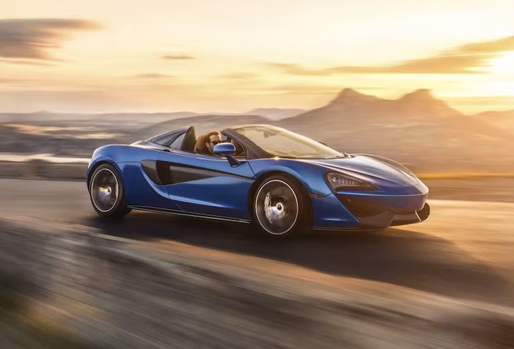 Dù mạnh mẽ nhưng theo McLaren, 570S Spider vẫn chỉ có mức tiêu thụ nhiên liệu trong bình 10,7 lít xăng/100 km. Ngoài ra, chiếc xe cũng khá thân thiện với mô trường khi chỉ thải ra 249g CO2 trên mỗi km đi được.