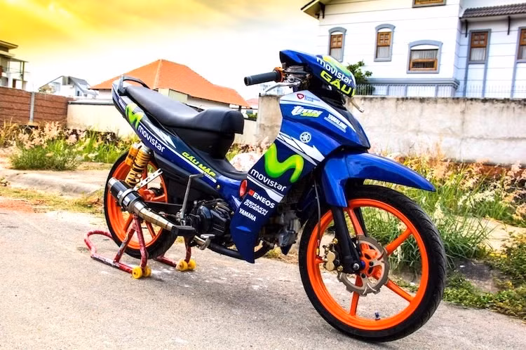 Tại Việt Nam, bên cạnh Sirius, dòng xe máy Yamaha Jupiter MX 110 là một trong những dòng xe số phổ thông lâu đời của Yamaha Việt Nam. Tuy chiếc xe có phần ít được quan tâm hơn so với Exciter, nhưng nó vẫn thường xuyên được các đội đua ở Việt Nam độ lại để tham gia vào các giải đấu.