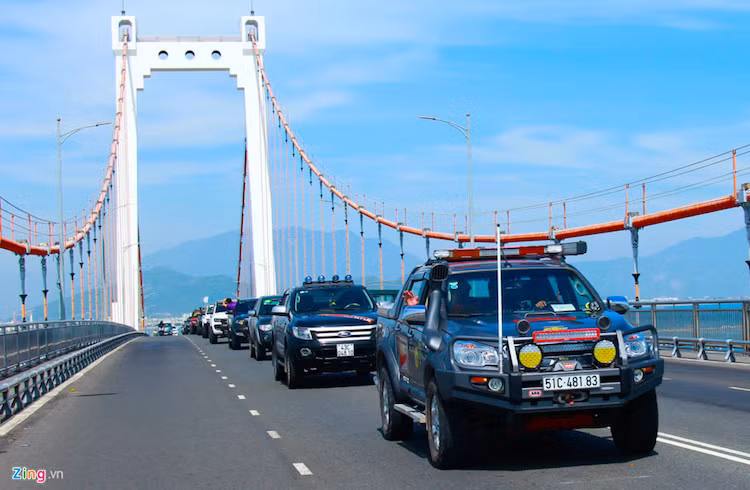 Các xe di chuyển theo nhóm, theo thứ tự cũng như tuân thủ luật giao thông như phổ biến của ban tổ chức. Sau buổi diễu hành, dàn bán tải cùng tập hợp tại một bãi cát bên bờ biển và tổ chức cắm trại cũng như vui chơi.