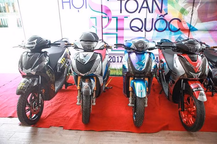 Được mệnh danh là dòng xe tay ga cao cấp số 1 tại Việt Nam, xe ga Honda SH có một lượng "fan" hùng hậu trên cả nước. Chỉ tổ chức trong 1 ngày trong thời tiết khắc nghiệt mùa hè, nhưng ngày hội Honda SH toàn quốc 2017 đã kết thúc tốt đẹp, để lại những kỷ niệm khó quên cho người tham gia. Là một hoạt động thường niên, ngày hội Honda SH toàn quốc sẽ tiếp tục trở lại vào năm sau.