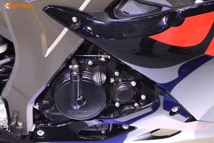 Cung cấp sức mạnh cho xe là khối động cơ xi-lanh đơn DOHC phun xăng điện tử, làm mát bằng nước với dung tích 150 cc tương tự như Raider 150 Fi. Tuy nhiên so với Raider, chiếc xe có mạnh mẽ hơn hẳn với công suất lên tới 18,6 mã lực và mô-men xoắn 13,8 Nm.