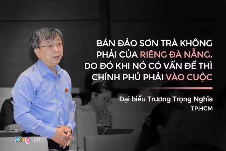 Đại biểu Trương Trọng Nghĩa (TP.HCM) tranh luận với Phó thủ tướng Vũ Đức Đam sau phát biểu "Nếu Đà Nẵng muốn giảm quy mô đầu tư xuống thì Chính phủ sẽ đồng ý. Nếu Đà Nẵng thấy chưa cần phải làm du lịch Chính phủ cũng hoan nghênh".