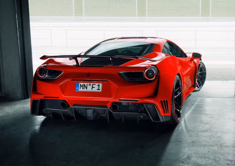 Thiết kế 5 cánh kép của mâm NF6 NL khá giống như một số dòng siêu xe Ferrari hàng đầu, chẳng hạn như Enzo Ferrari lừng lẫy một thời. Bên cạnh "dàn chân", hệ thống treo của xe cũng đã được hạ thấp 1 inch. Ở phía sau, Novitec cũng không quên bổ sung cánh đuôi và cản sau với cánh khuếch tán gầm bằng sợi carbon cho 488 GTB.