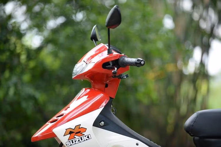 Sau khoảng 2 năm kể từ thời kỳ "đỉnh cao", do những chiếc FX "nhái" có nguồn gốc Trung Quốc xuất hiện ngày càng nhiều cùng với việc bị "tiếng xấu" là máy "tã" nhanh do không được sửa chữa và chăm sóc đúng cách, những chiếc FX125 dần lùi vào dĩ vãng. Tới khoảng năm 2005 khi Yamaha tung ra thế hệ Exciter 135 đầu tiên, dòng xe này gần như đã bị "lãng quên".