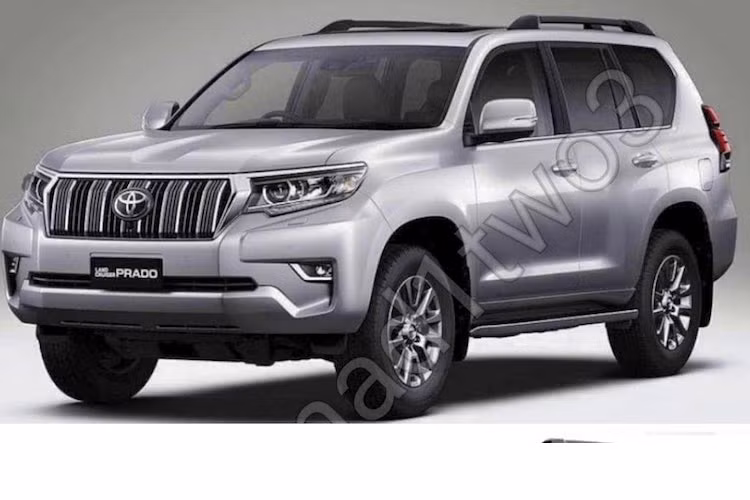 Hiện tại, dòng xe địa hình Toyota Land Cruiser Prado đang ở thế hệ thứ 4, ra mắt lần đầu từ năm 2009. Vào năm 2015, hãng đã từng tung ra một phiên bản nâng cấp lớn của Prado và sắp tới đây, phiên bản Toyota Land Cruiser Prado 2018 sẽ tiếp tục được Toyota cải tiến, với những thay đổi lớn về thiết kế.