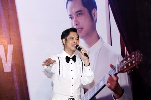 Ca si Ngoc Son va nhung man gay soc tan oc-Hinh-4