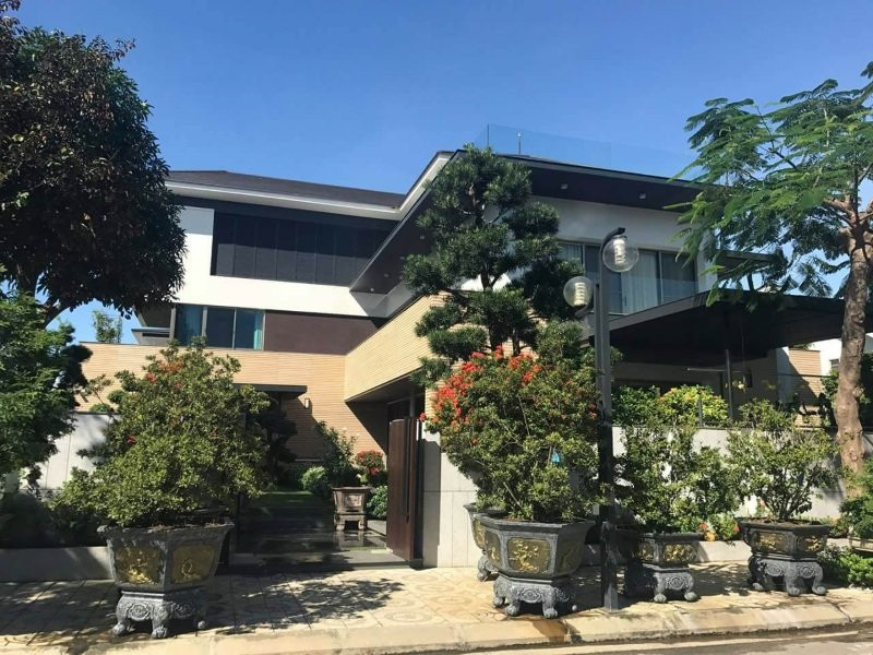 Căn biệt thự được đồn thổi Vũ Nhôm tặng Đại tá Tam nằm ở 24, 26 đường Hoa Phượng 2, làng biệt thự Euro Village.