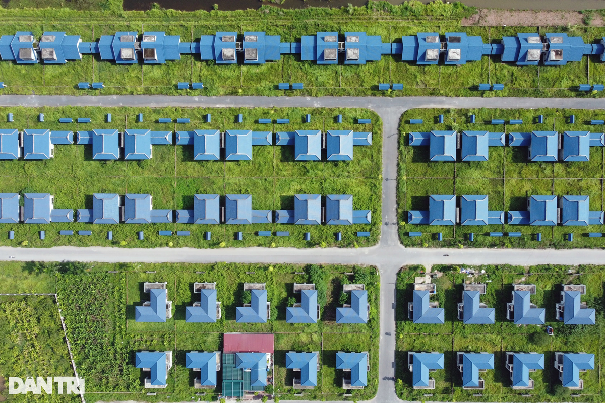 Sau khi được giao đất, Công ty TNHH Du lịch sinh thái đô thị Châu Linh (Công ty Châu Linh) đã thực hiện dự án Làng sinh thái, du lịch, đô thị đầm Dạ Trạch trên diện tích hơn 131.000m2.