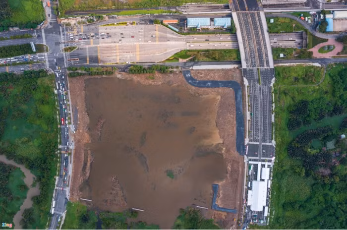 Với vị trí ngay sát hầm Thủ Thiêm, dự án có tính kết nối cao với khu vực trung tâm quận 1. (Ảnh: Zing).