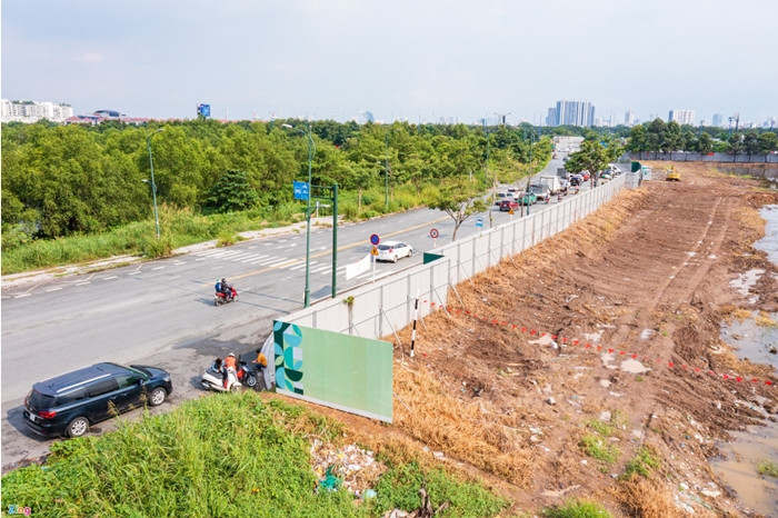 Theo Zing, sau nhiều năm rà soát, đến nay Sở Tài nguyên và Môi trường TP.HCM đã có tờ trình báo cáo, đề xuất trình UBND TP xem xét giao đất và cho thuê đất cho Công ty TNHH Lotte Properties HCMC để thực hiện dự án. Trong thời gian chờ, UBND TP cho phép Công ty này tổ chức lễ động thổ dự án vào ngày 2/9 vừa qua. (Ảnh: Zing).