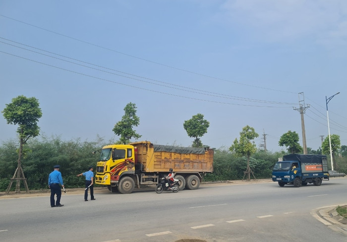 Ha Noi “dot kich” bat tai tran xe qua tai o Gia Lam-Hinh-2