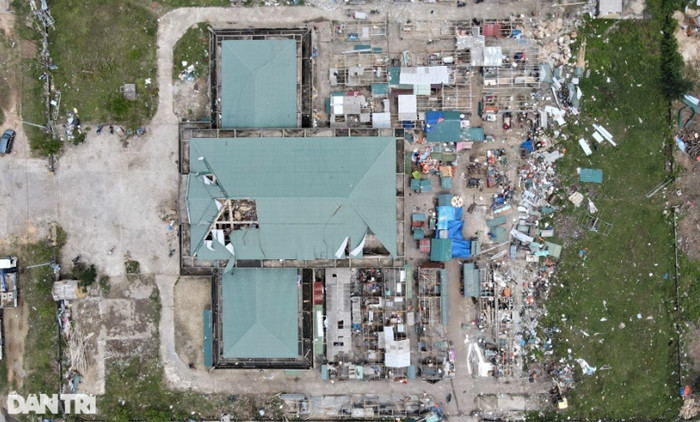 Trận lốc xoáy khiến khoảng 180 hàng quán tại chợ thị trấn Cửa Việt và 120 nhà dân bị tốc mái. Đặc biệt, có 2 nhà dân bị sập hoàn toàn, 4 người bị thương.