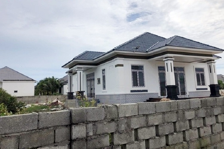 Tổ công tác đặc biệt tỉnh Kiên Giang cho biết, mới đây đã phối hợp với UBND xã Dương Tơ và cơ quan chức năng tiến hành kiểm tra các công trình xây dựng biệt thự, nhà trái phép ở địa phương. (Ảnh: Người lao động).