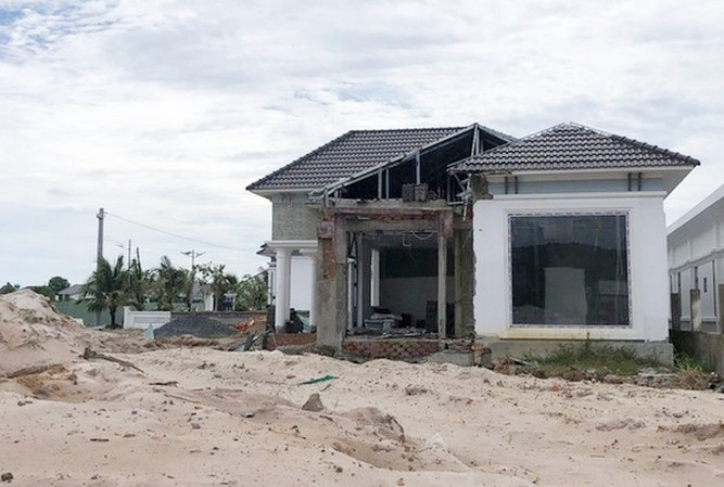 Cận cảnh một căn biệt thự xây dựng trái phép. (Ảnh: Người lao động).