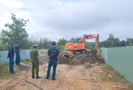 Cá nhân đấu điện trái phép, tổ cũng yêu cầu điện lực địa phương kiểm tra, xem xét lại và thực hiện ngắt điện. (Ảnh: Sài Gòn Giải Phóng).