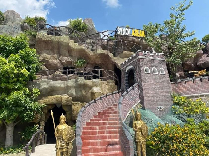 Hết thời hạn này, ông Nguyễn Như Ý không xuất trình được giấy phép xây dựng hoặc giấy phép xây dựng điều chỉnh thì bị áp dụng biện pháp buộc tháo dỡ công trình, phần công trình vi phạm theo quy định. (Ảnh: Báo Xây dựng).