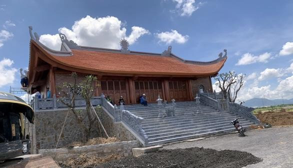 Thông tin trên báo Tiền Phong, Công trình được gọi là “đền Phúc Giang” được xây dựng không phép, rộng khoảng 300 m2, trên thửa đất số 04, tờ bản đồ 18A, tại phường Mỹ Xuân (thị xã Phú Mỹ, tỉnh Bà Rịa-Vũng Tàu) bị cơ quan chức năng phát hiện từ tháng 7/2022. (Ảnh: Tiền Phong).