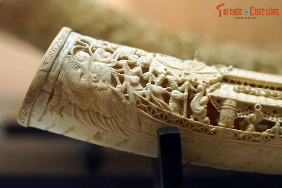 Ngày nay những tác phẩm như thế này không còn được chế tác ở Việt Nam, vì ngà voi đã trở thành mặt hàng cấm trao đổi, buôn bán trên thị trường.