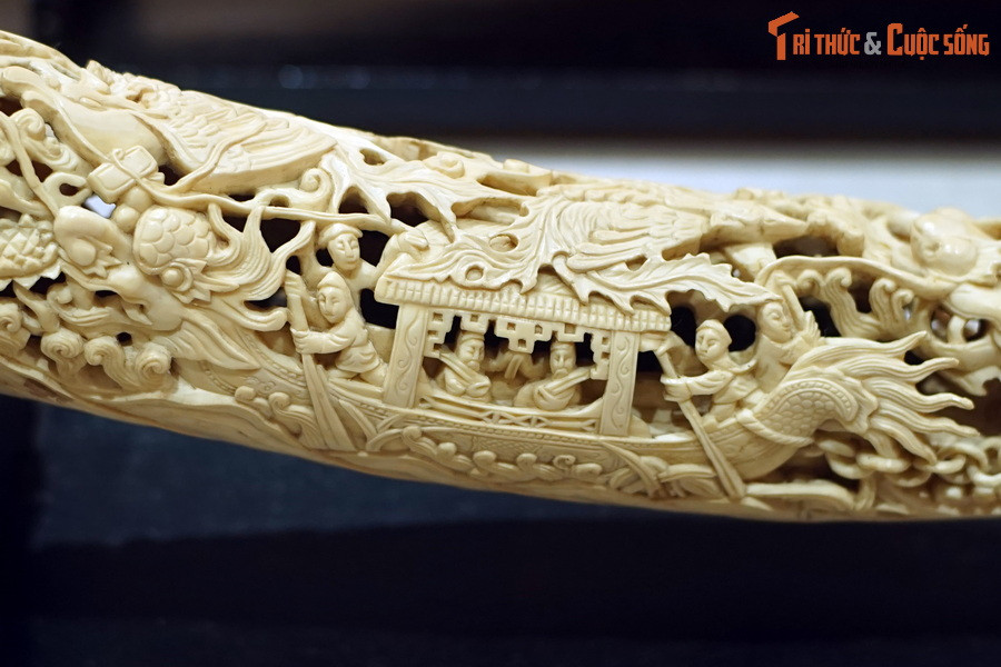 Điều này thể hiện rõ nét ở những chiếc thuyền, từ loại đơn giản, chỉ có một tầng...