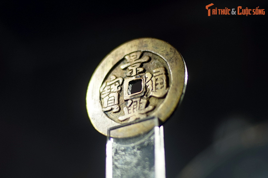 Được bảo quản và trưng bày tại Bảo tàng Hà Nội, đồng tiền cổ thời lê đại tiền “Cảnh Hưng thông bảo” là hiện vật quý, phản ánh một khía cạnh lý thú trong lịch sử tiền tệ Việt Nam.