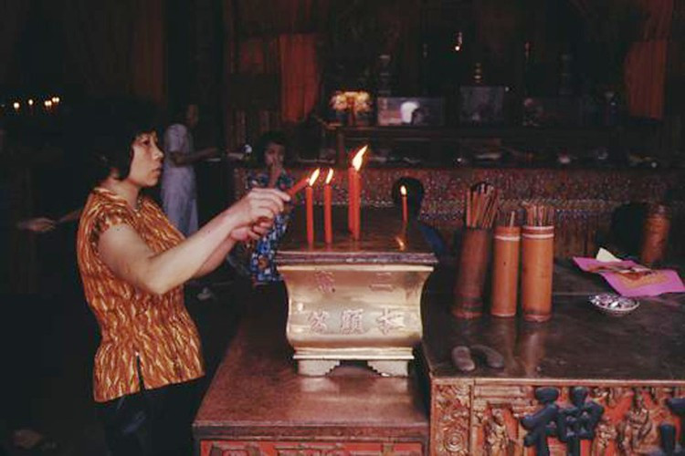 Bên trong hội quán Nhị Phủ.